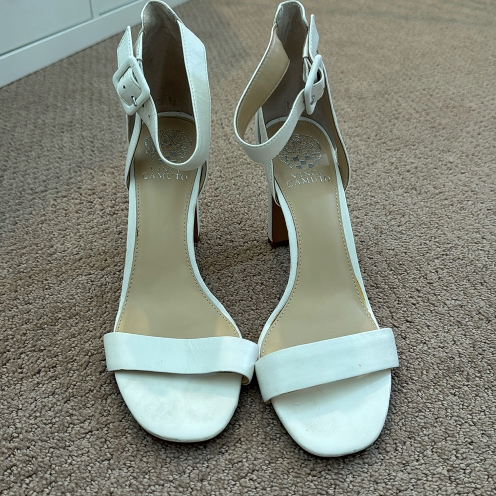 Vince Camuto White Heels size 10